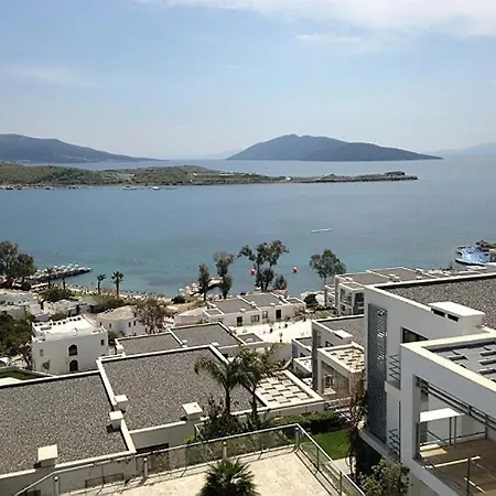 Holiday Unit 85 *